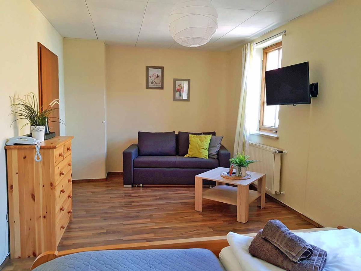 Thueringer Landhotel Edelhof Uhlstadt-Kirchhasel Экстерьер фото